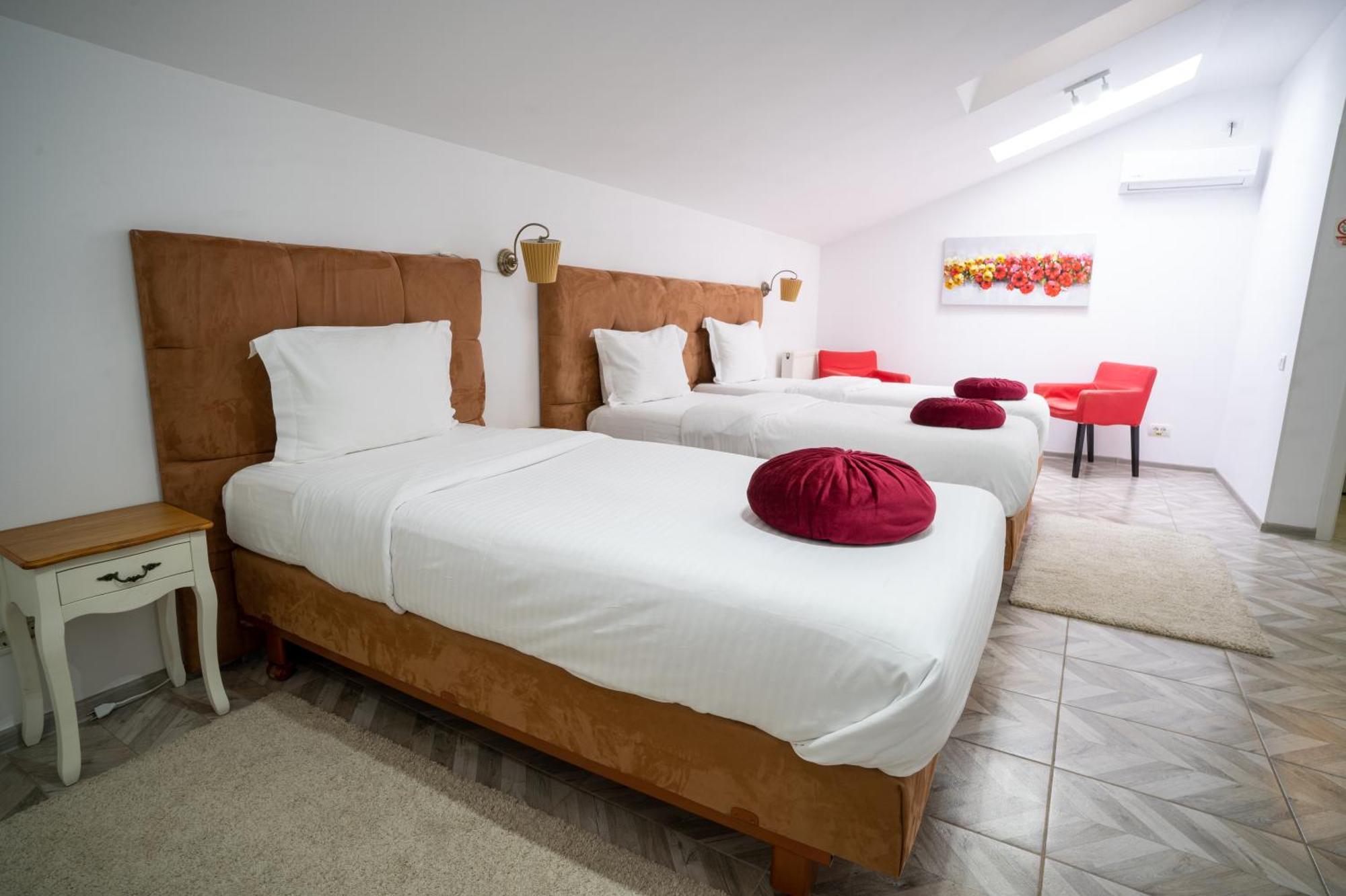Avenue Parliament Old Town - Avenue Hotels Bucureşti Ngoại thất bức ảnh